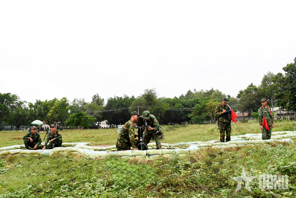 Trung đoàn 738 (Bộ CHQS tỉnh Tây Ninh) tổ chức bắn đạn thật và diễn tập Đại đội bộ binh tiến công